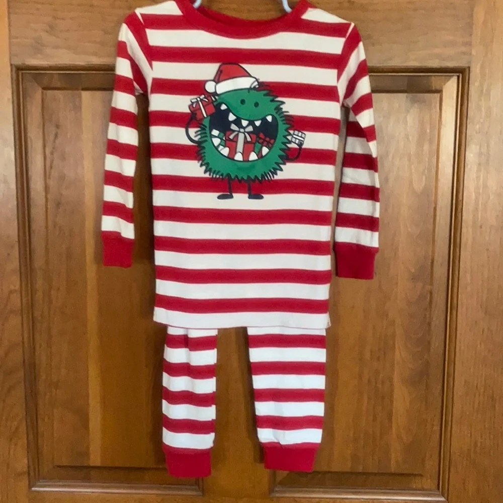 NWOT 2t Gap Christmas pjs. Red / white striped.